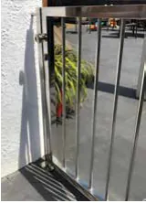 Porta de segurança p/ barreira Flexinox